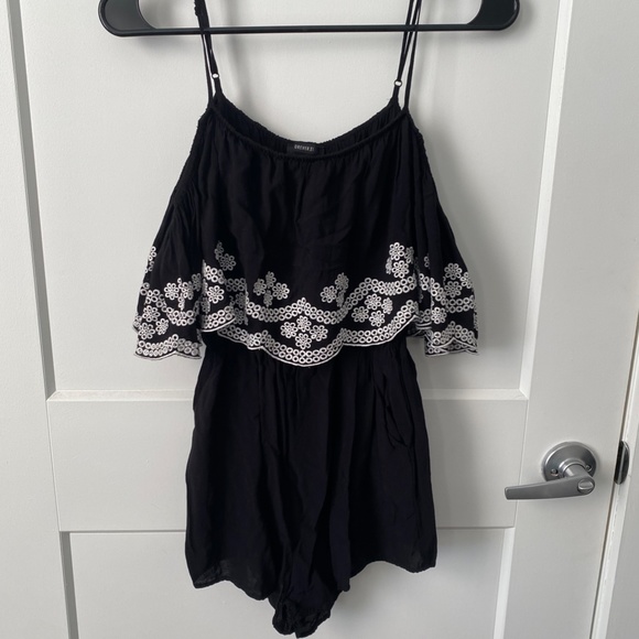 Black Romper with Lace - Picture 10 of 10